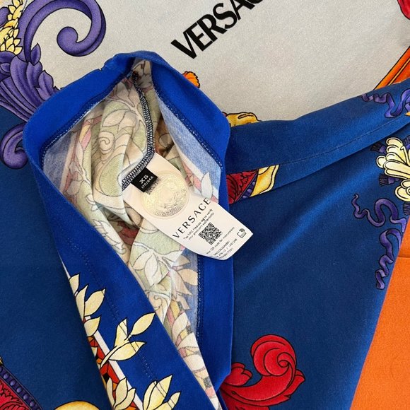 Multicolor Medusa Renaissance Print T-shirt In Blue - Picture 6 of 6